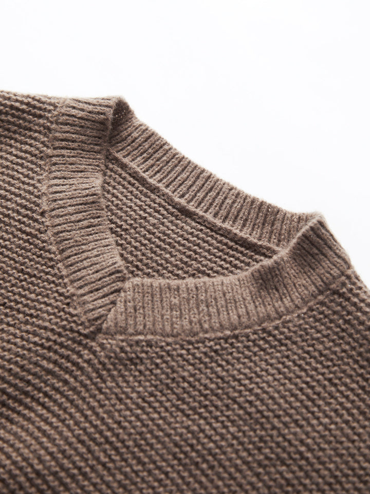 Pull en maille à col en V minimaliste