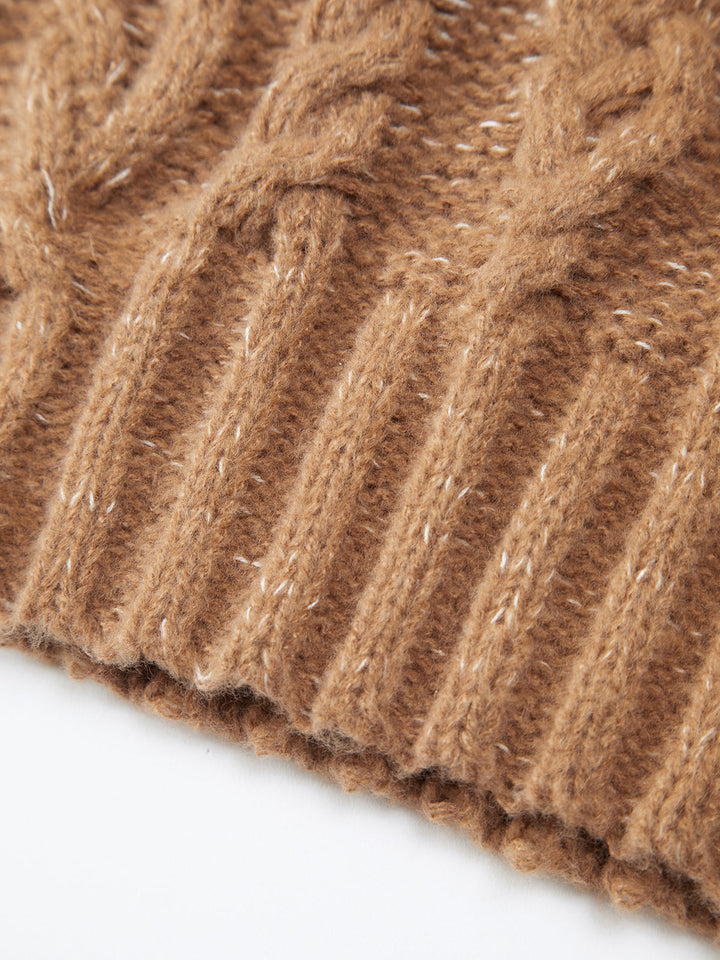Pull en maille tressée unie