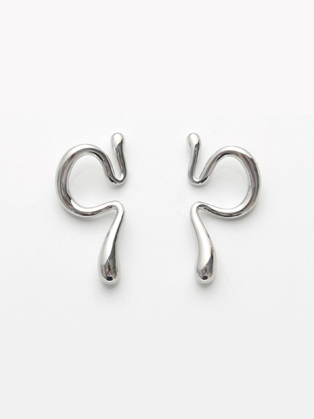 Boucle d'oreille manchette florale