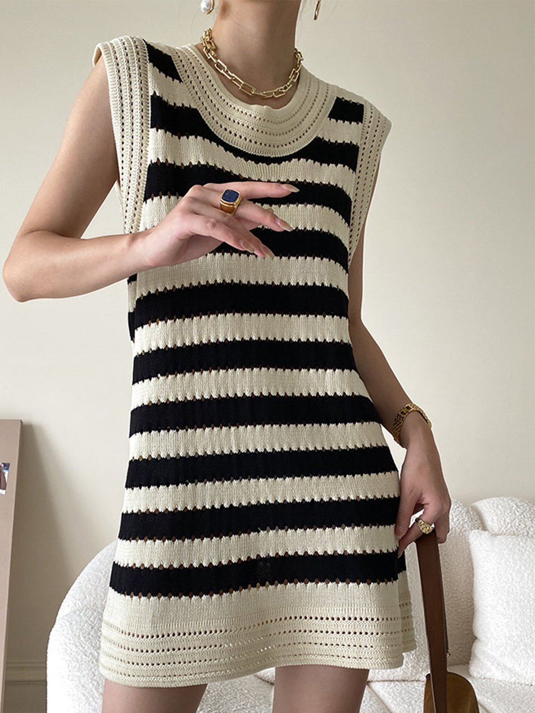 Robe Courte En Tricot à Rayures Festonnées