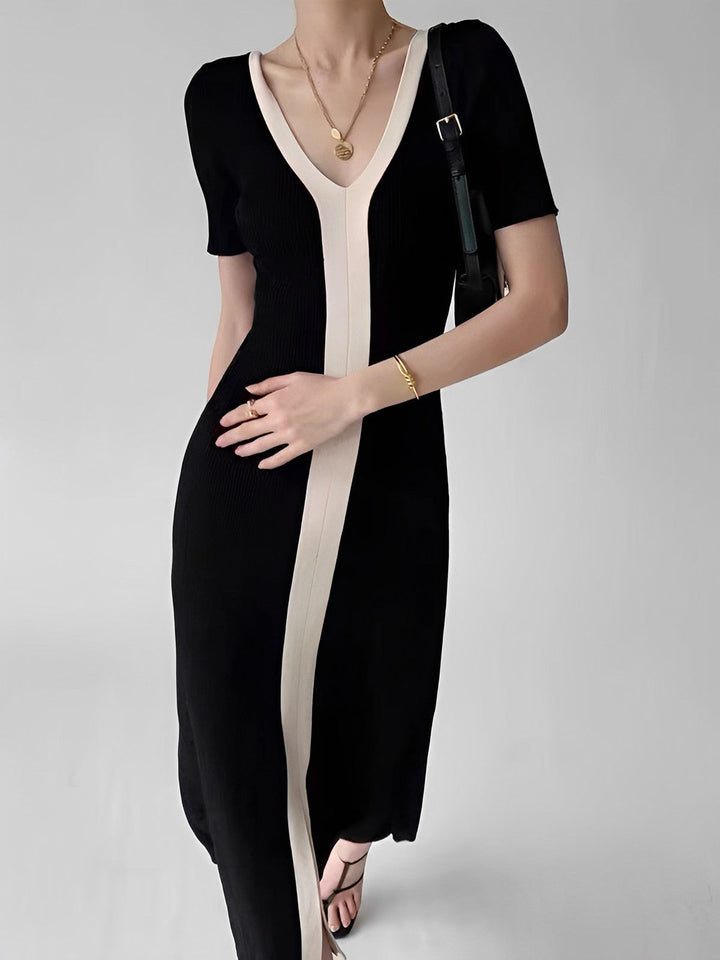 Robe Mi-longue Tricotée Bicolore à Encolure en V et Fente