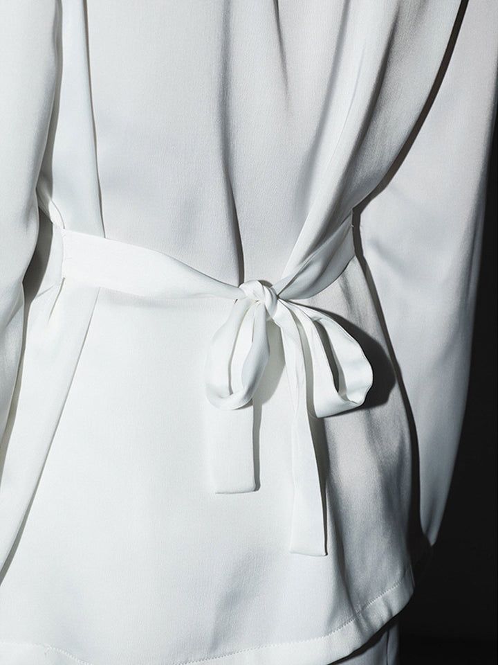 Chemise ample de loisirs en satin avec attache dans le dos