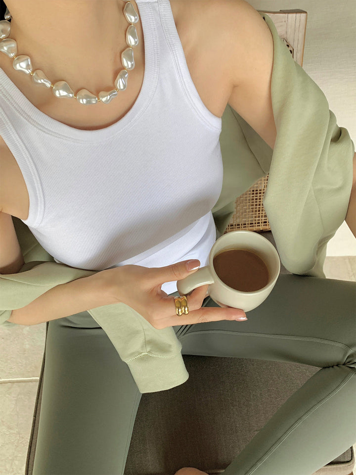 Collier en résine à effet nacré