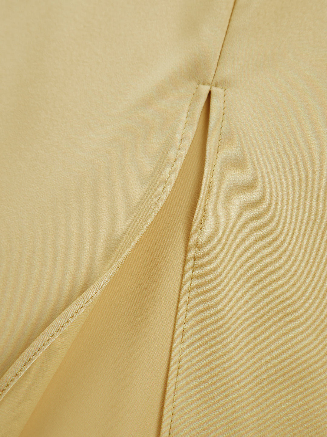 Robe Longue Satinée à Dos Ouvert et Fente "Moonlight"