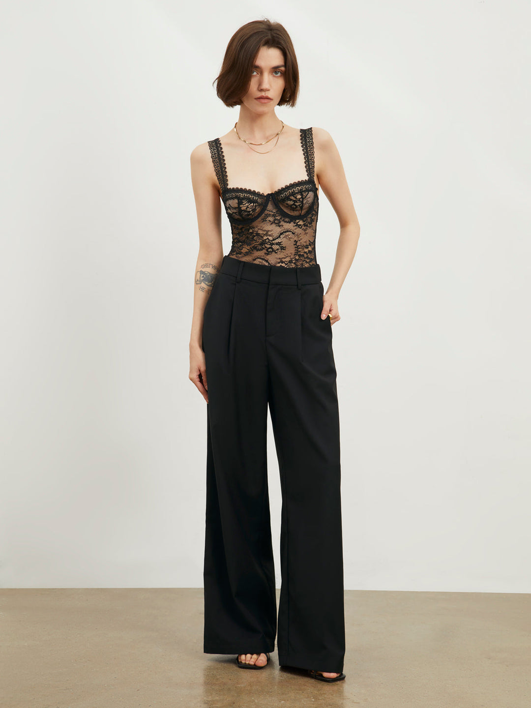 Body Balnéaire en Dentelle Florale Semi-Transparente