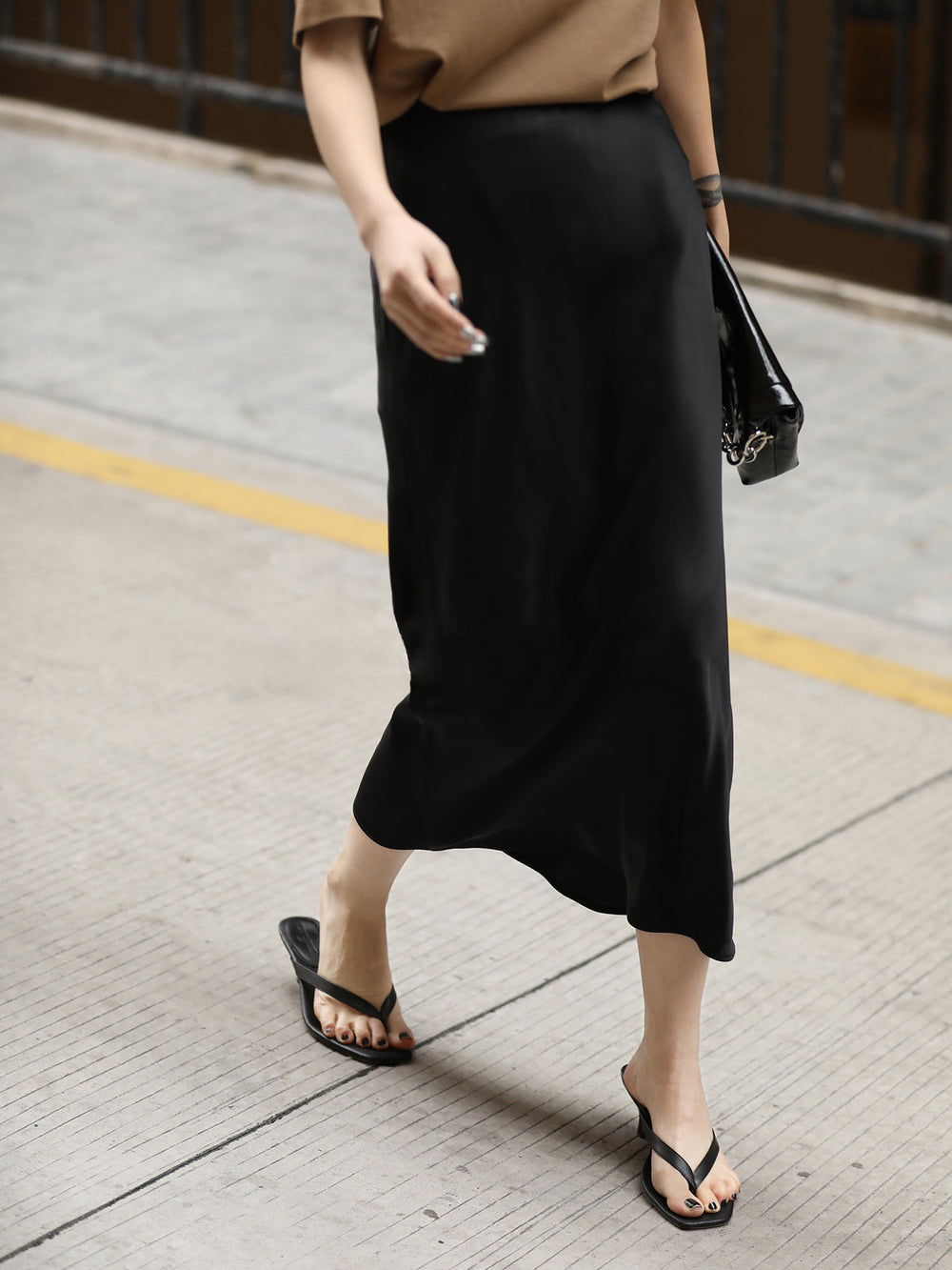 Jupe Midi Fluide en Satin