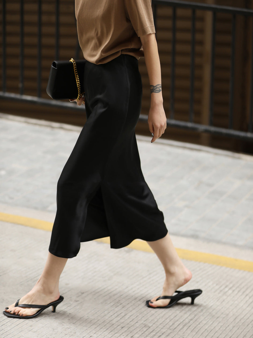 Jupe Midi Fluide en Satin