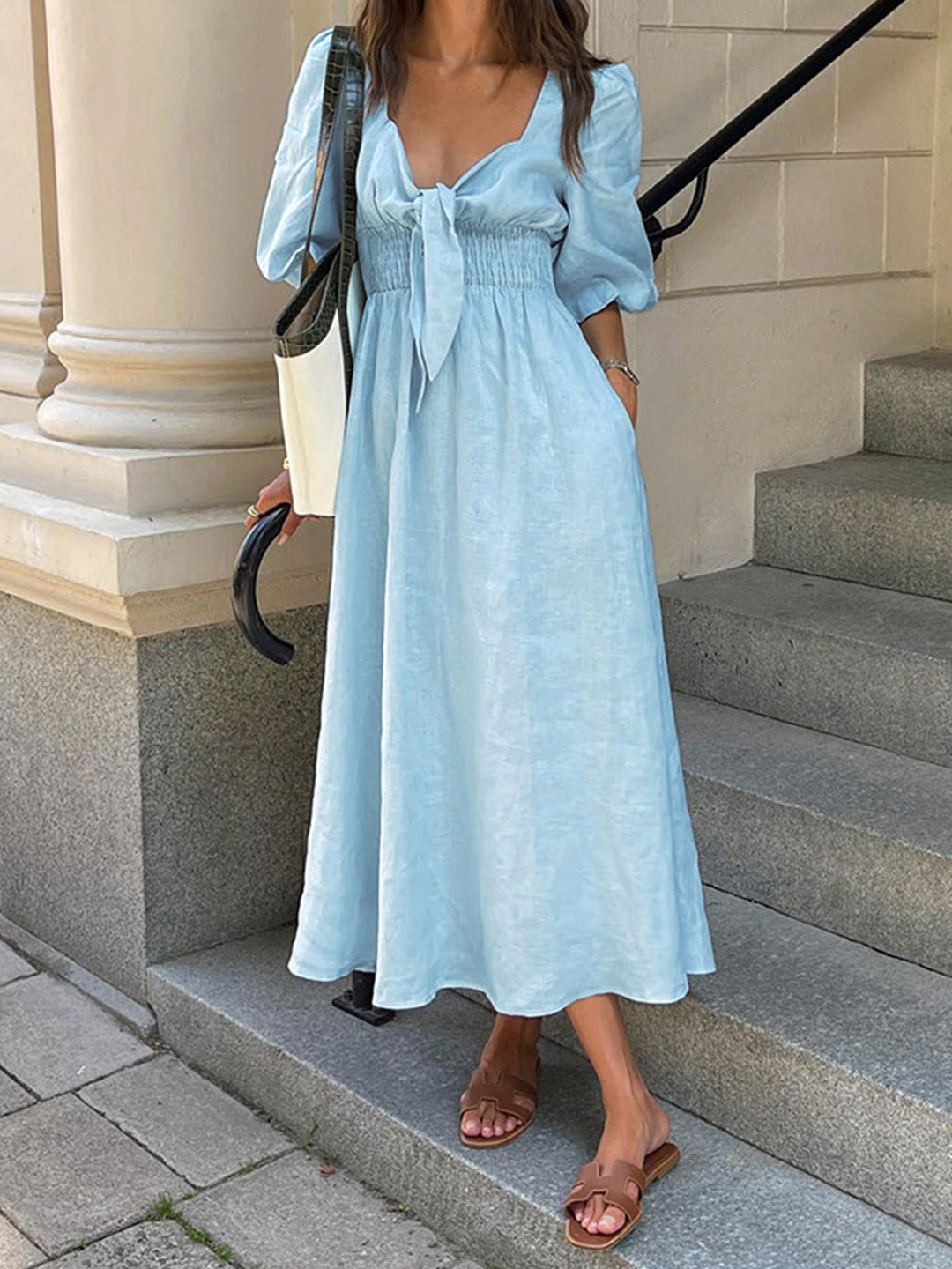 Robe Mi-longue en Coton et Lin avec Liens à l'Avant