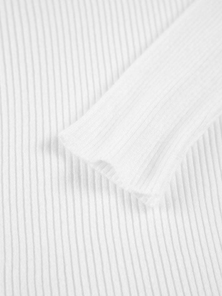 Haut en tricot à manches longues côtelé à col mock