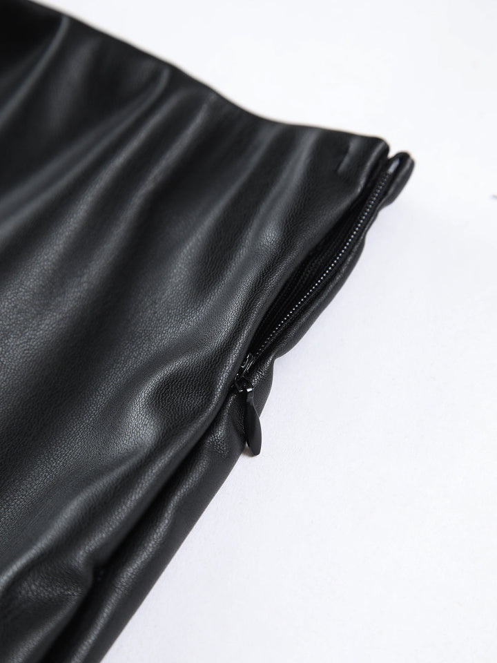 Mini-jupe zippée en faux cuir