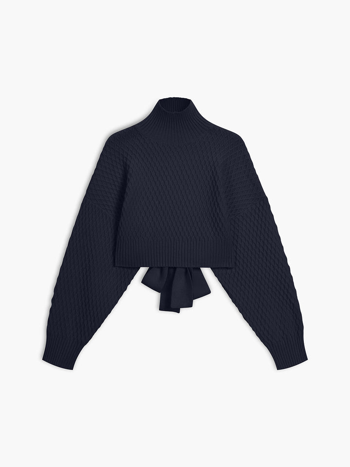 Pull à col montant à nouer dans le dos