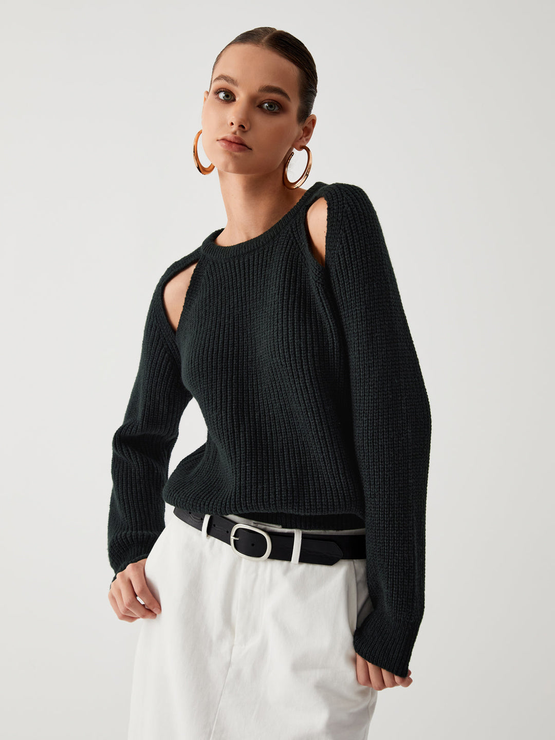 Pull Col "Keep Me Close" à Découpes
