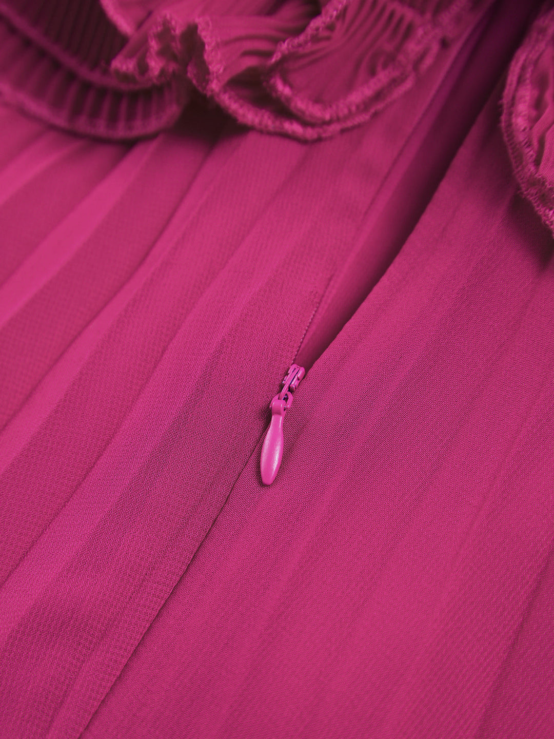 Robe Courte à Volants en Maille Plissée