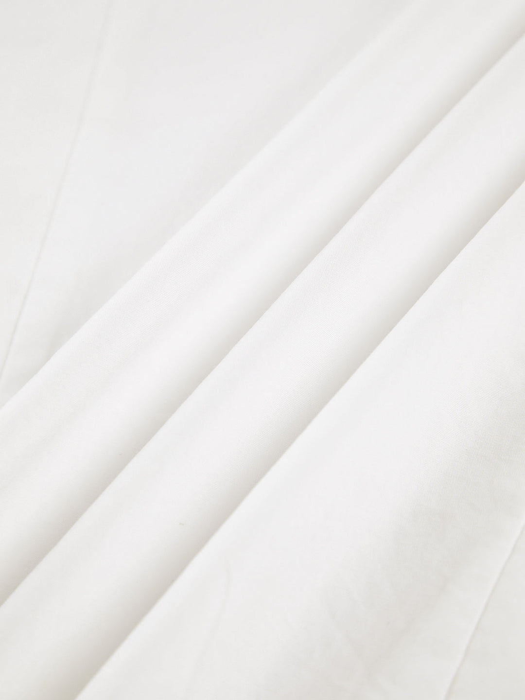 Chemise Boutonnée Juste Et Carrée