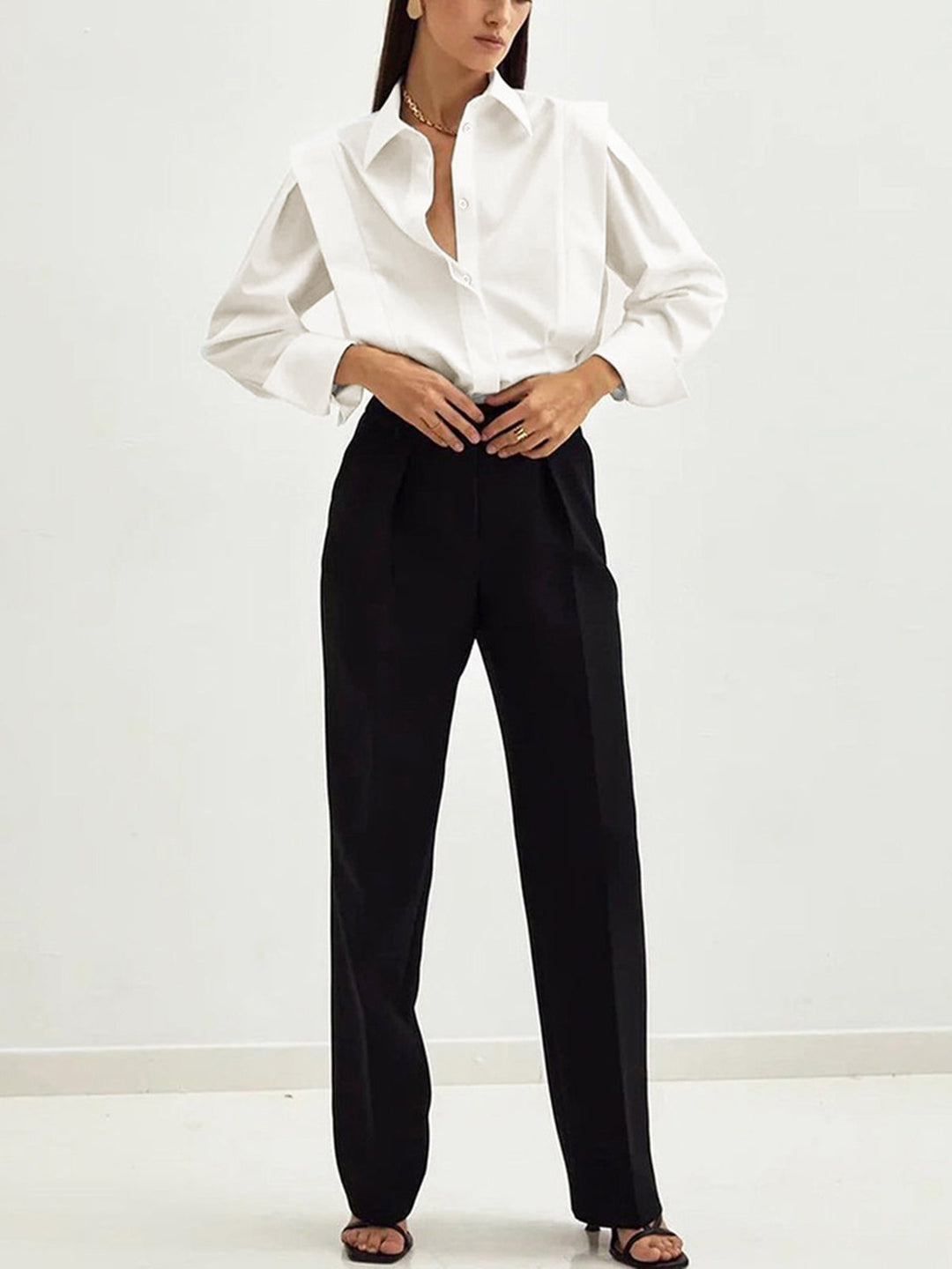 Chemise Boutonnée Juste Et Carrée