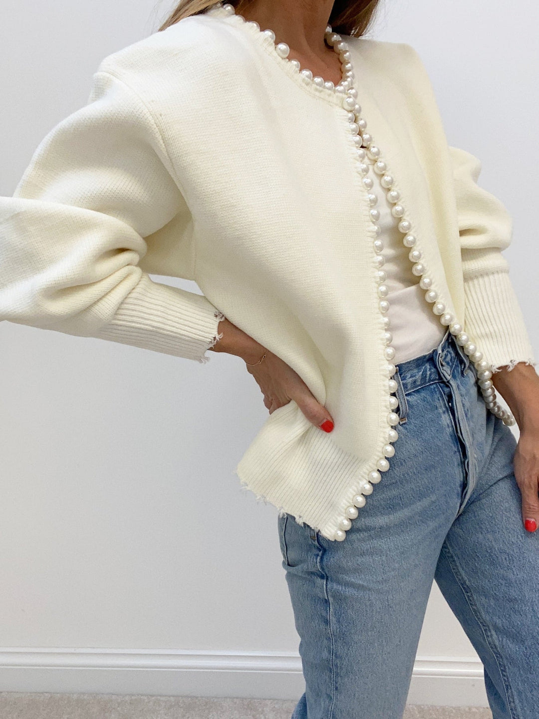 Cardigan à ourlet déchiré avec garniture en perles