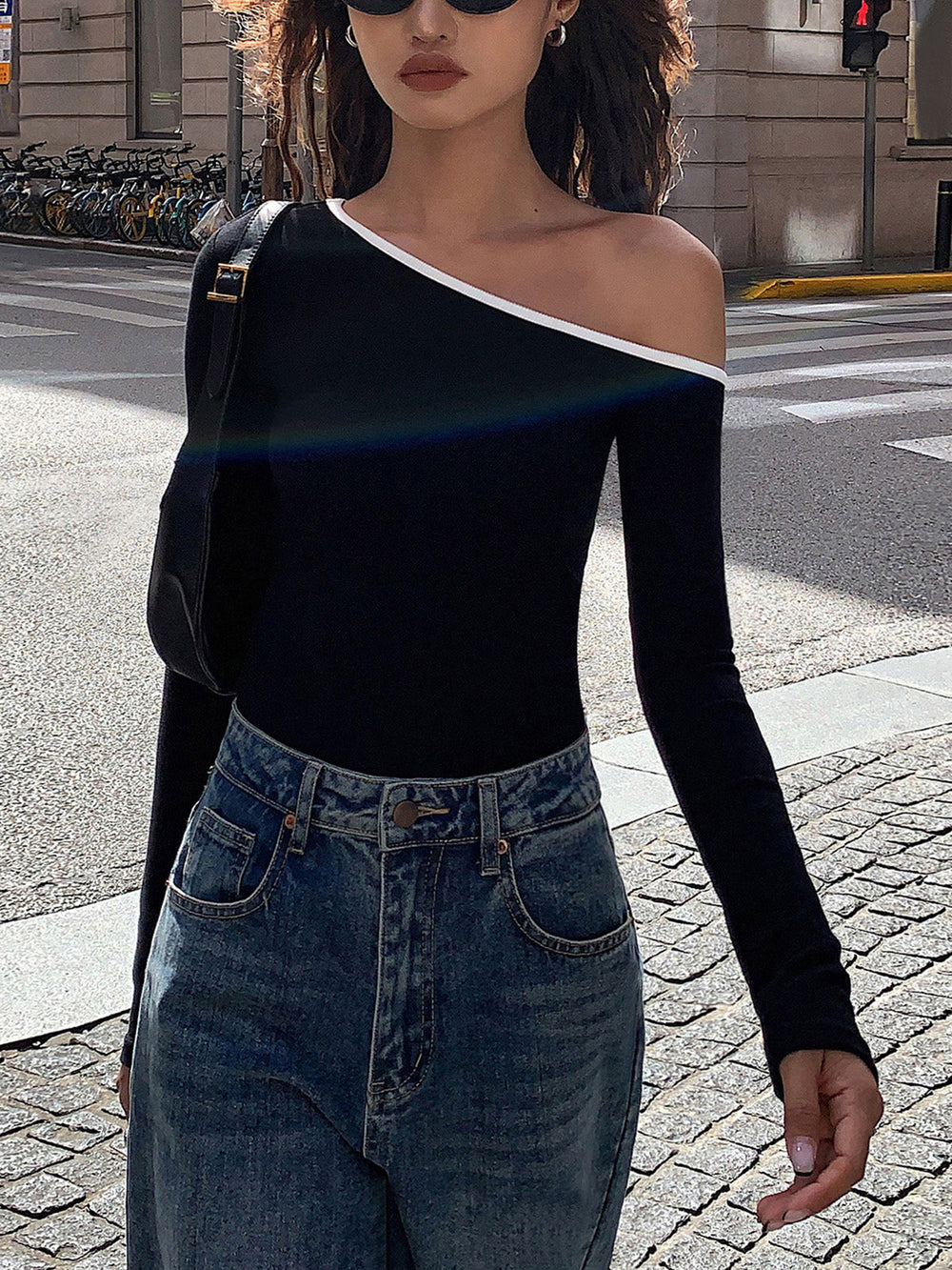 Chemise Manches Longues à Encolure Bardot avec Finitions Contrastées