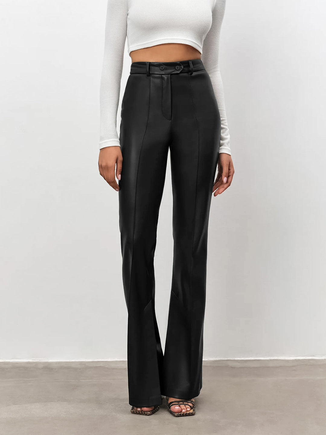 Pantalon Patte d'Élégance Taille Haute en Cuir