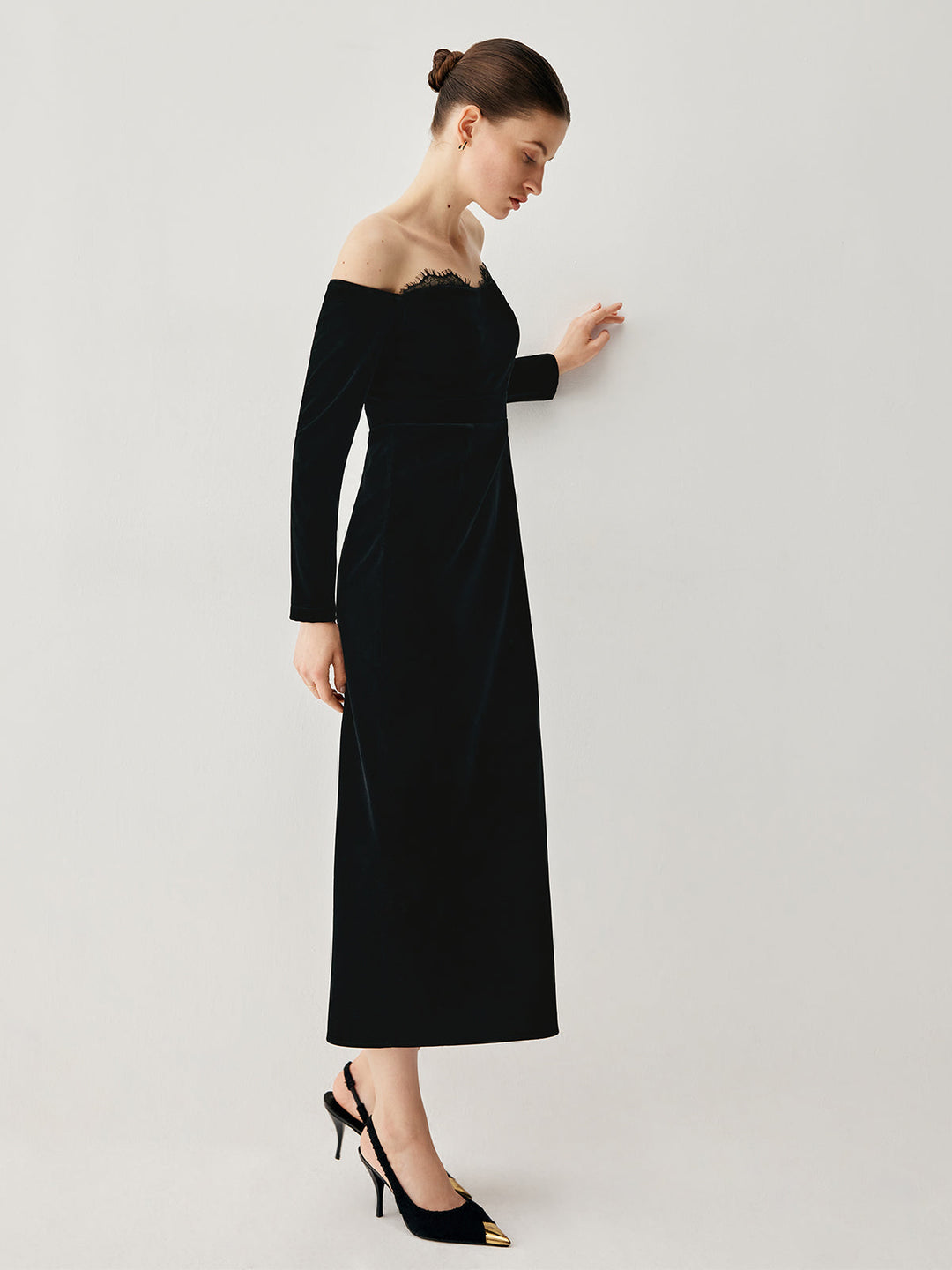 Robe Mi-Longue Velours Col Bardot Patchwork Fente