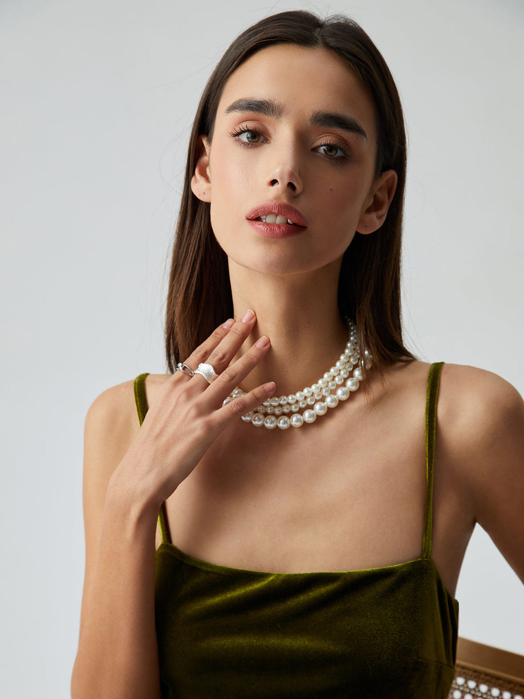 Collier Ras du Cou à Paillettes
