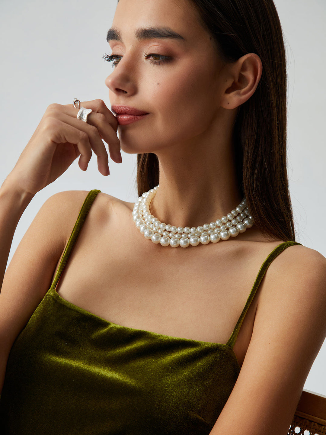 Collier Ras du Cou à Paillettes