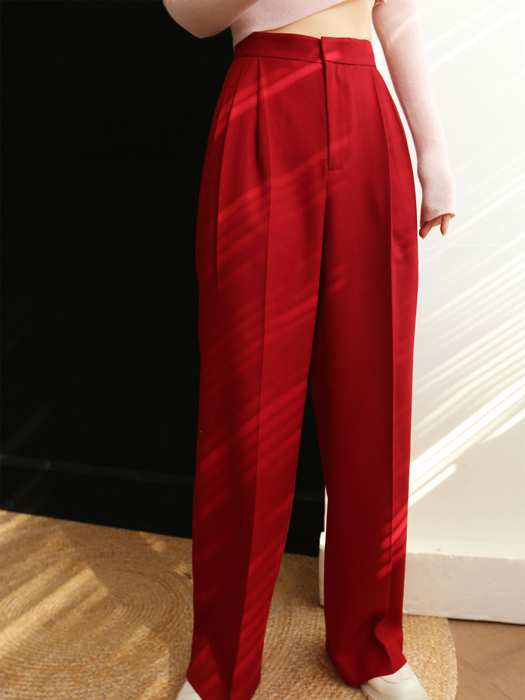 Pantalons fuselés plissés à taille moyenne