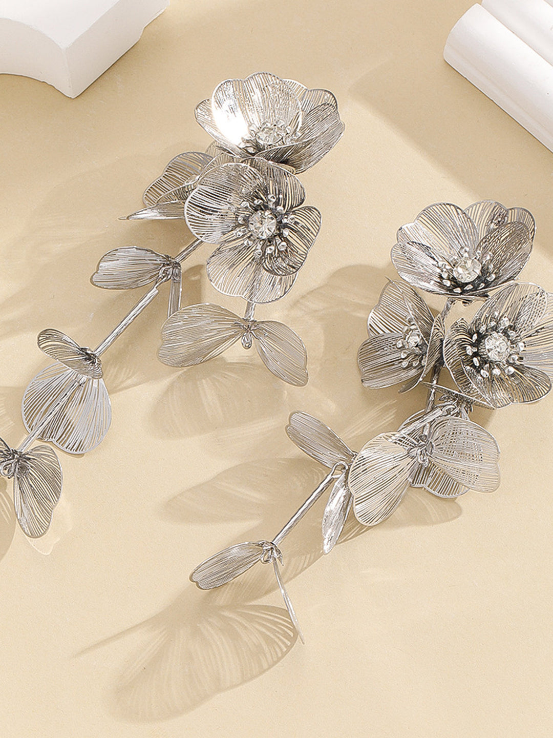 Boucles d'oreilles à franges décor floral
