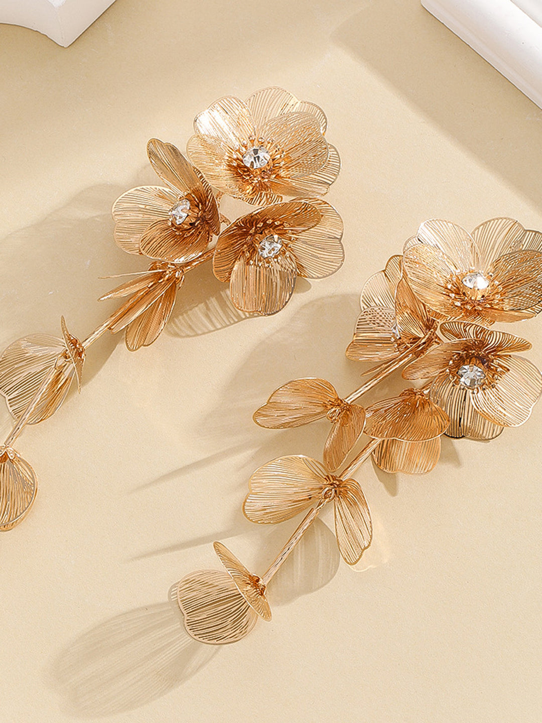 Boucles d'oreilles à franges décor floral