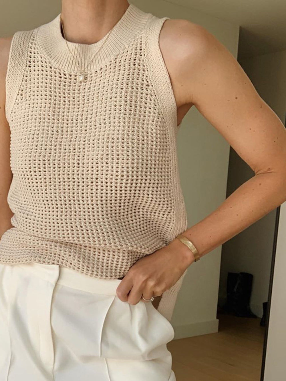 Haut sans manches évidé en tricot uni