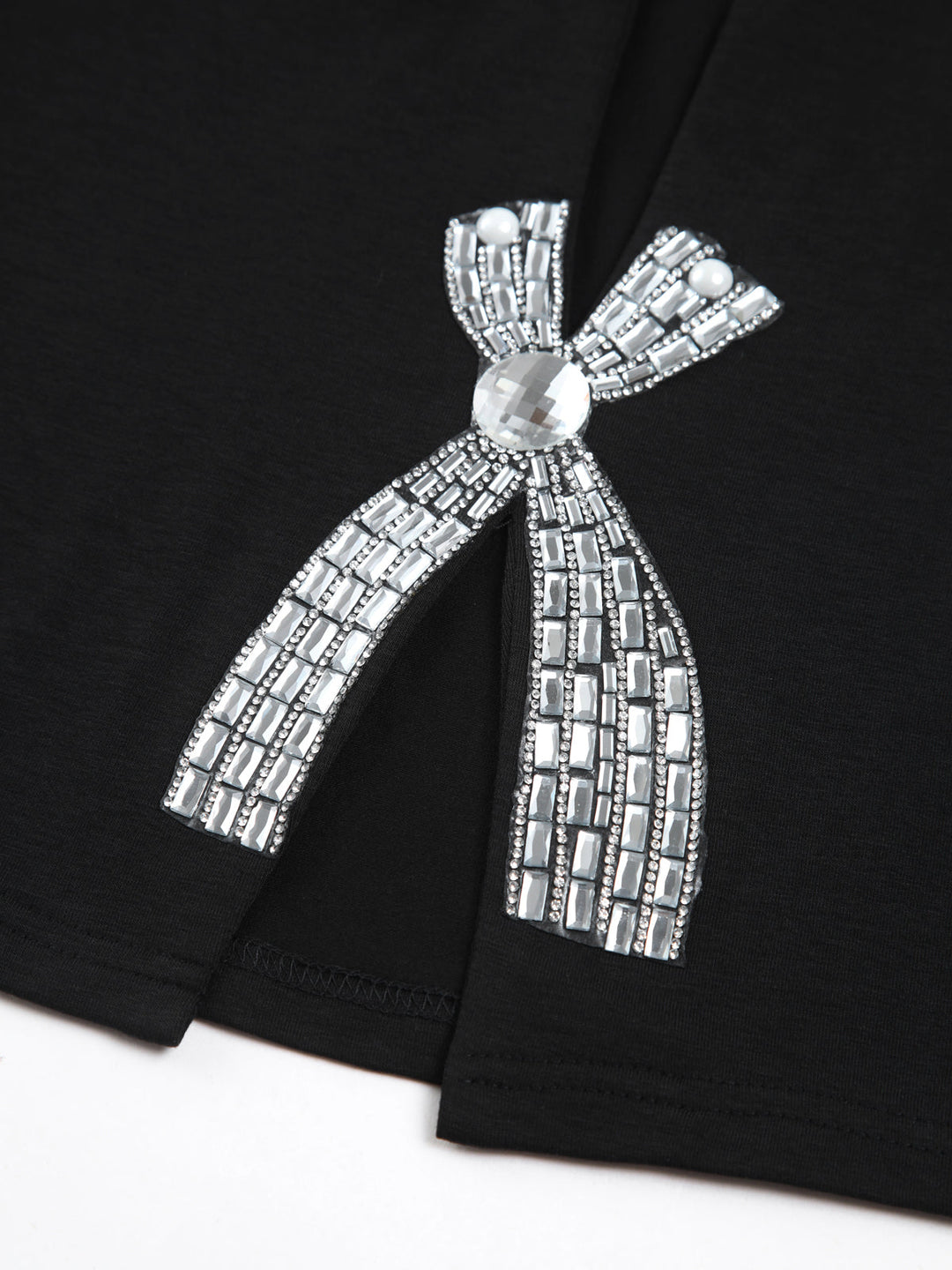 Top décoré d'un nœud en strass