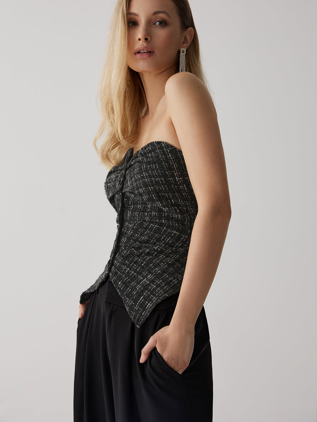 Haut bustier noué en tweed avec boutons
