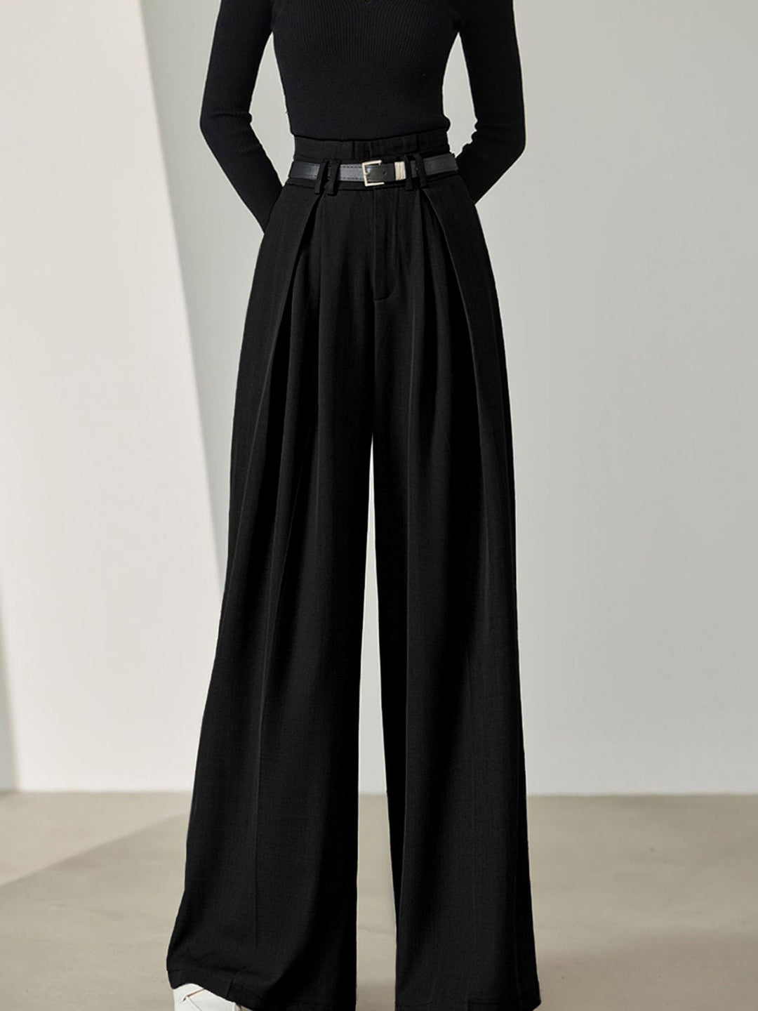 Pantalon Large Plissé Ceinturé