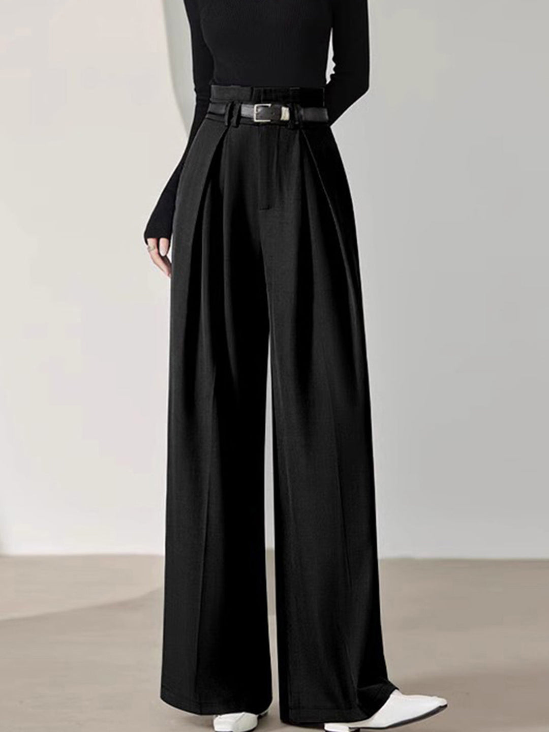Pantalon Large Plissé Ceinturé