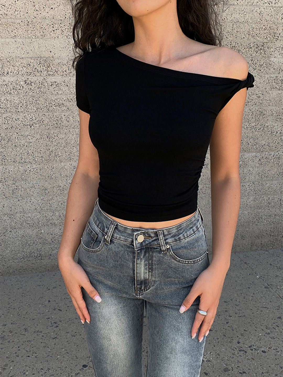 Haut Bardot Asymétrique