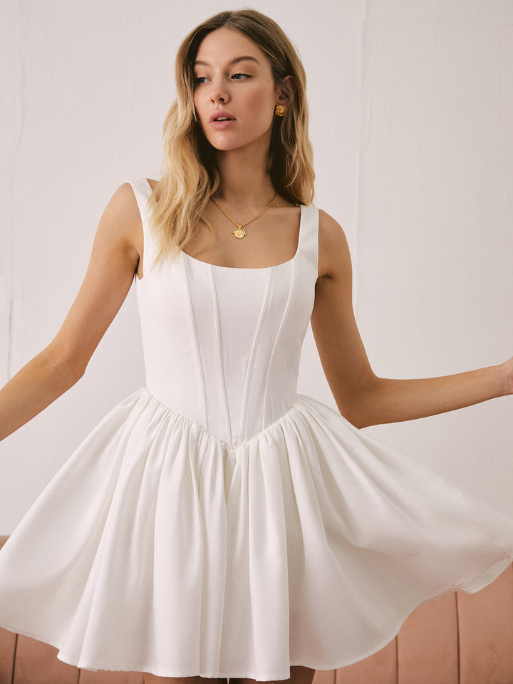 Robe Courte Élégante Unie Blanche