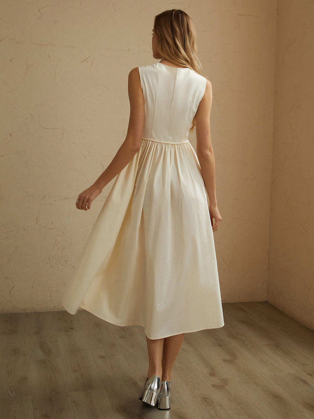 Robe Mi-longue Sans Manches à Poches Plissées