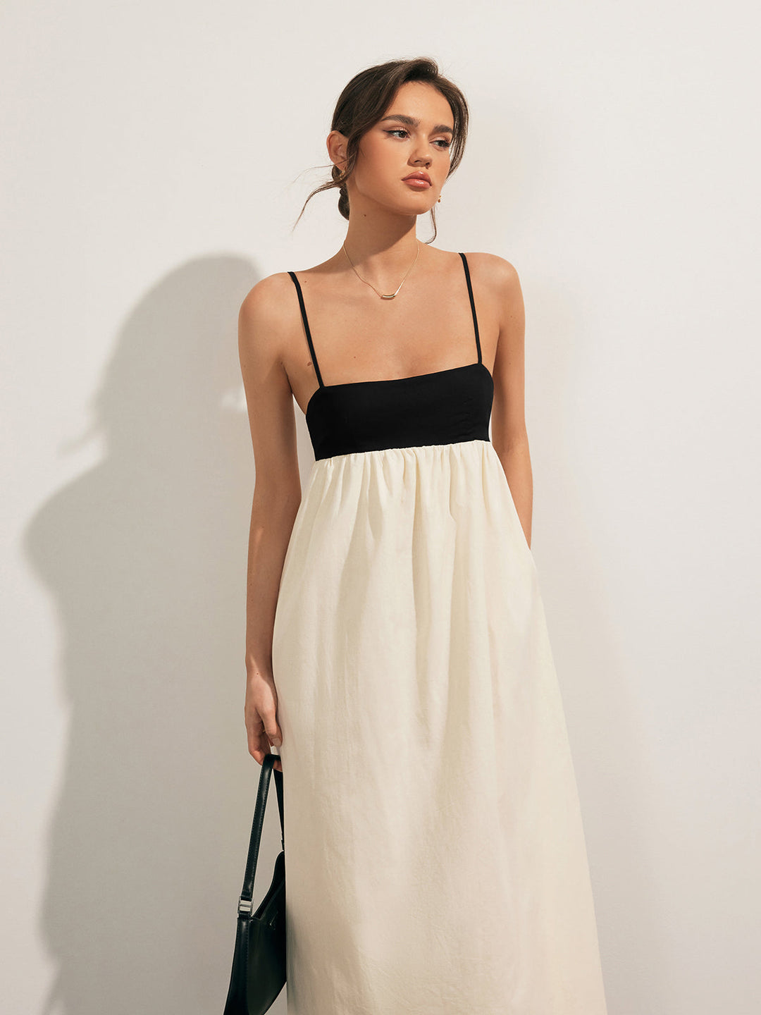 Robe Longue à Dos Ouvert et Poches Contrastantes