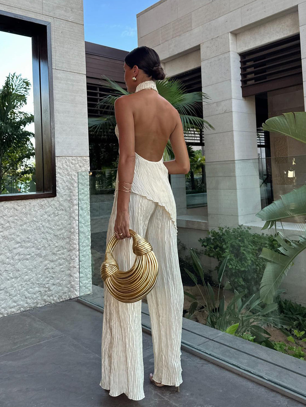 Ensemble Haut Court Dos-Nu Asymétrique et Pantalon Large