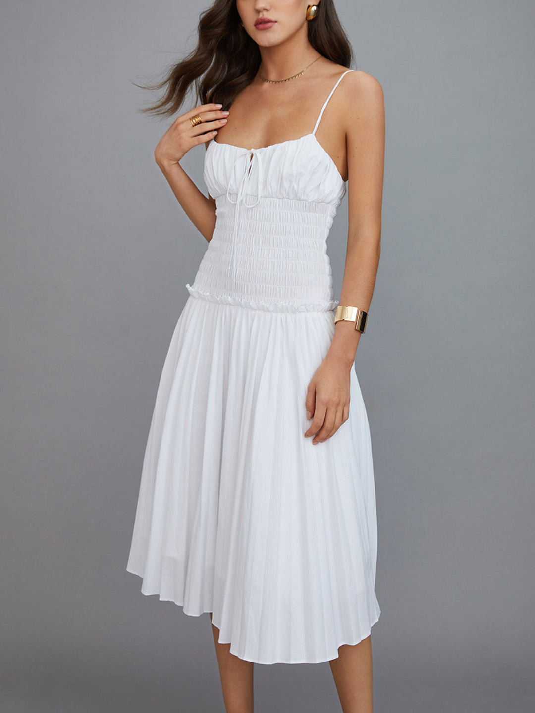 Robe Mi-longue à Découpe à Volants et Cravate