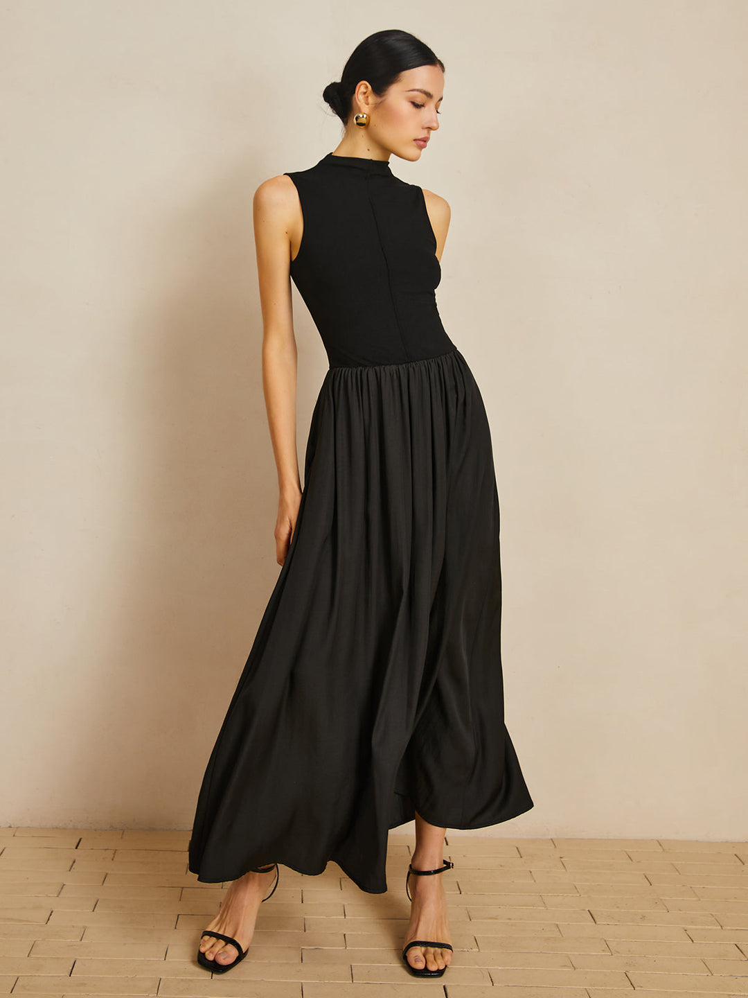 Robe Longue Sans Manches à Col Roulé Uni