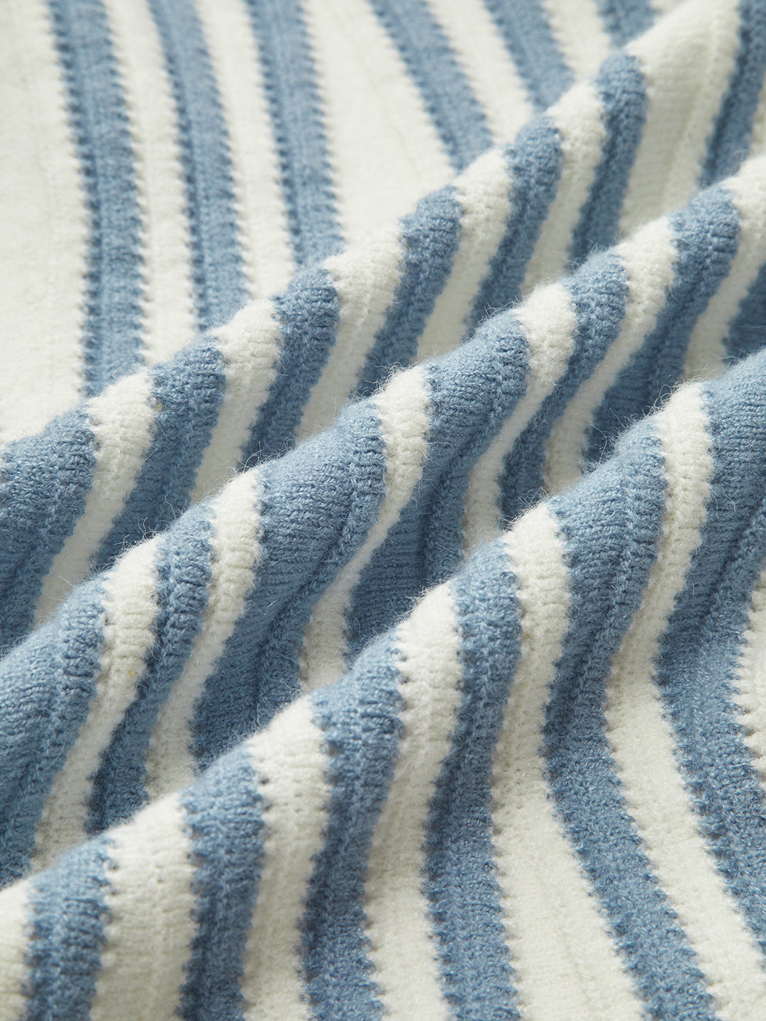 Cardigan en maille à lacets à rayures diplomatiques