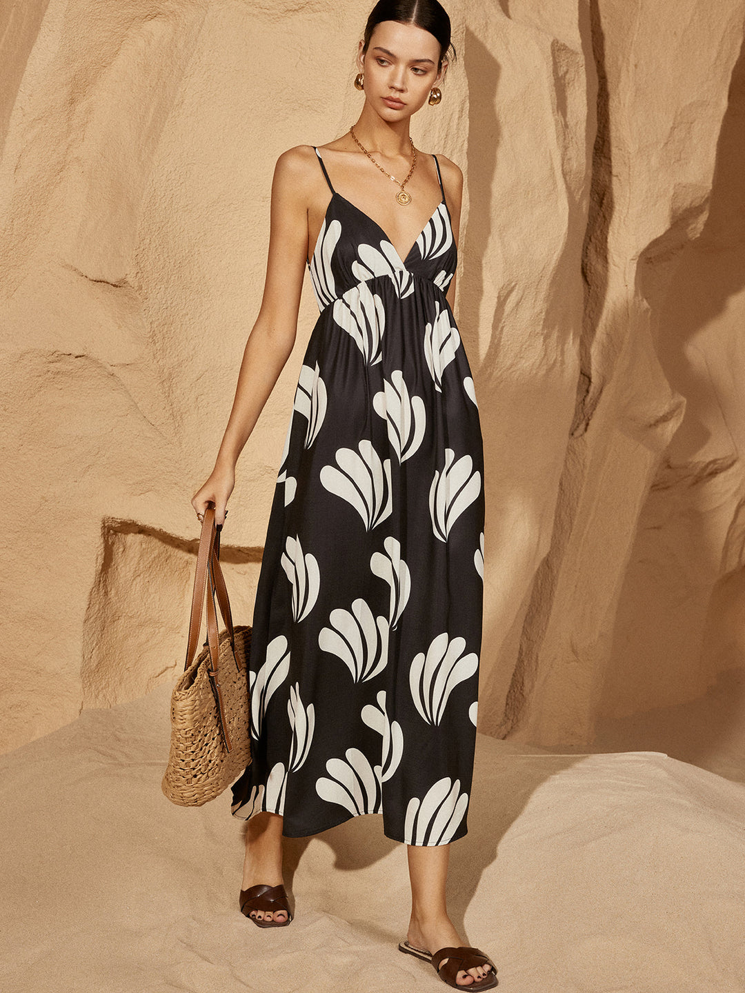 Robe Mi-Longue Sans Dos à Col en V Oversized Palmier