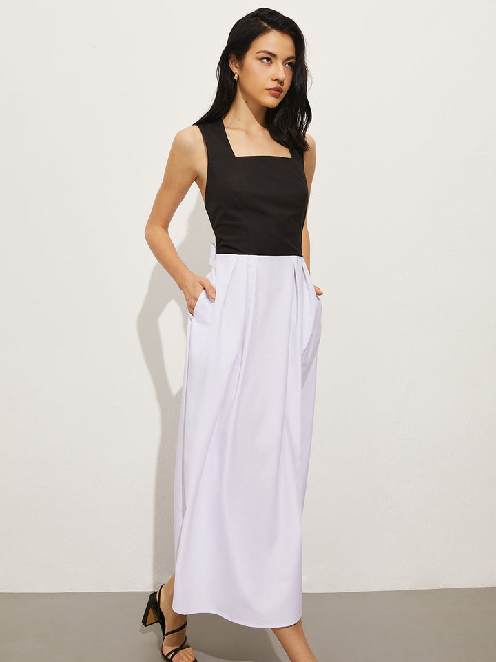 Robe à col carré et dos croisé