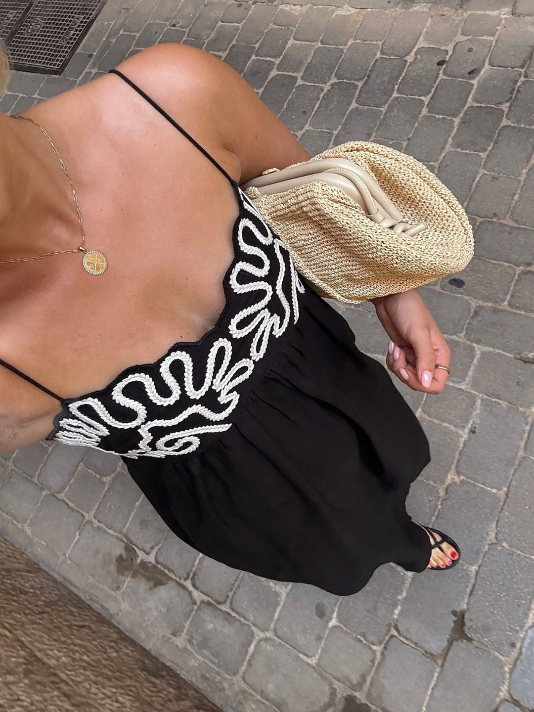 Robe Longue à Bretelles Fines Froncée Brodée