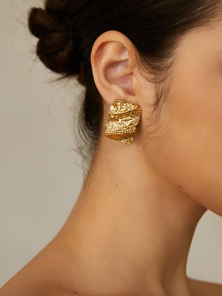 Boucles d'oreilles carrées dorées