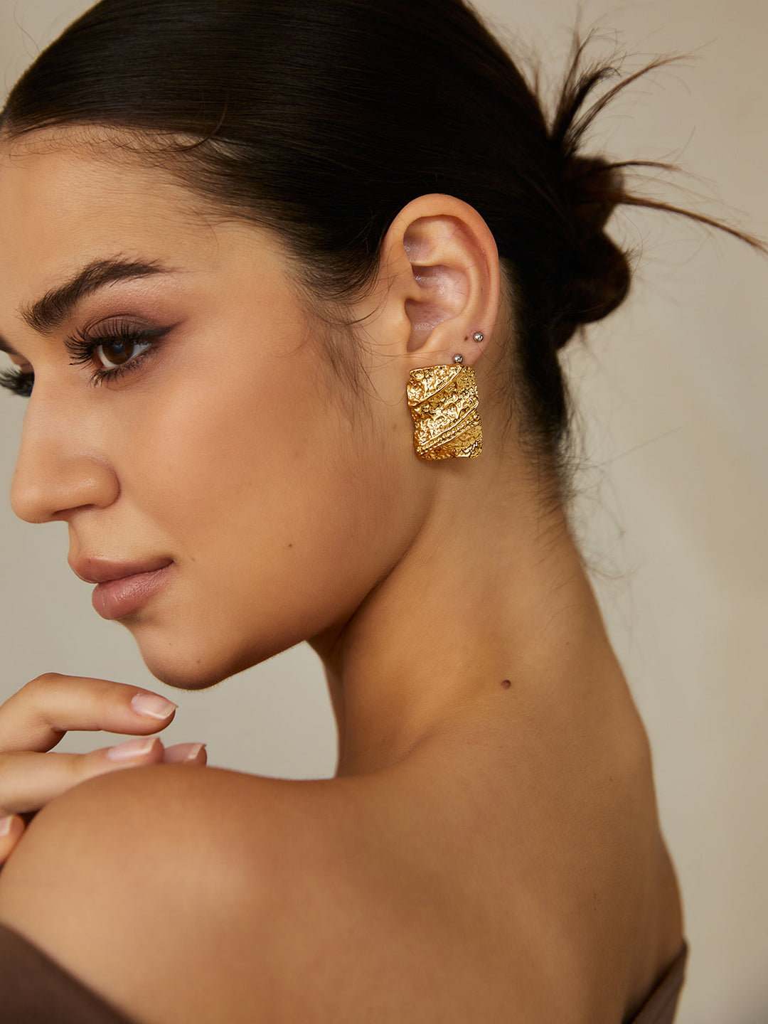 Boucles d'oreilles carrées dorées