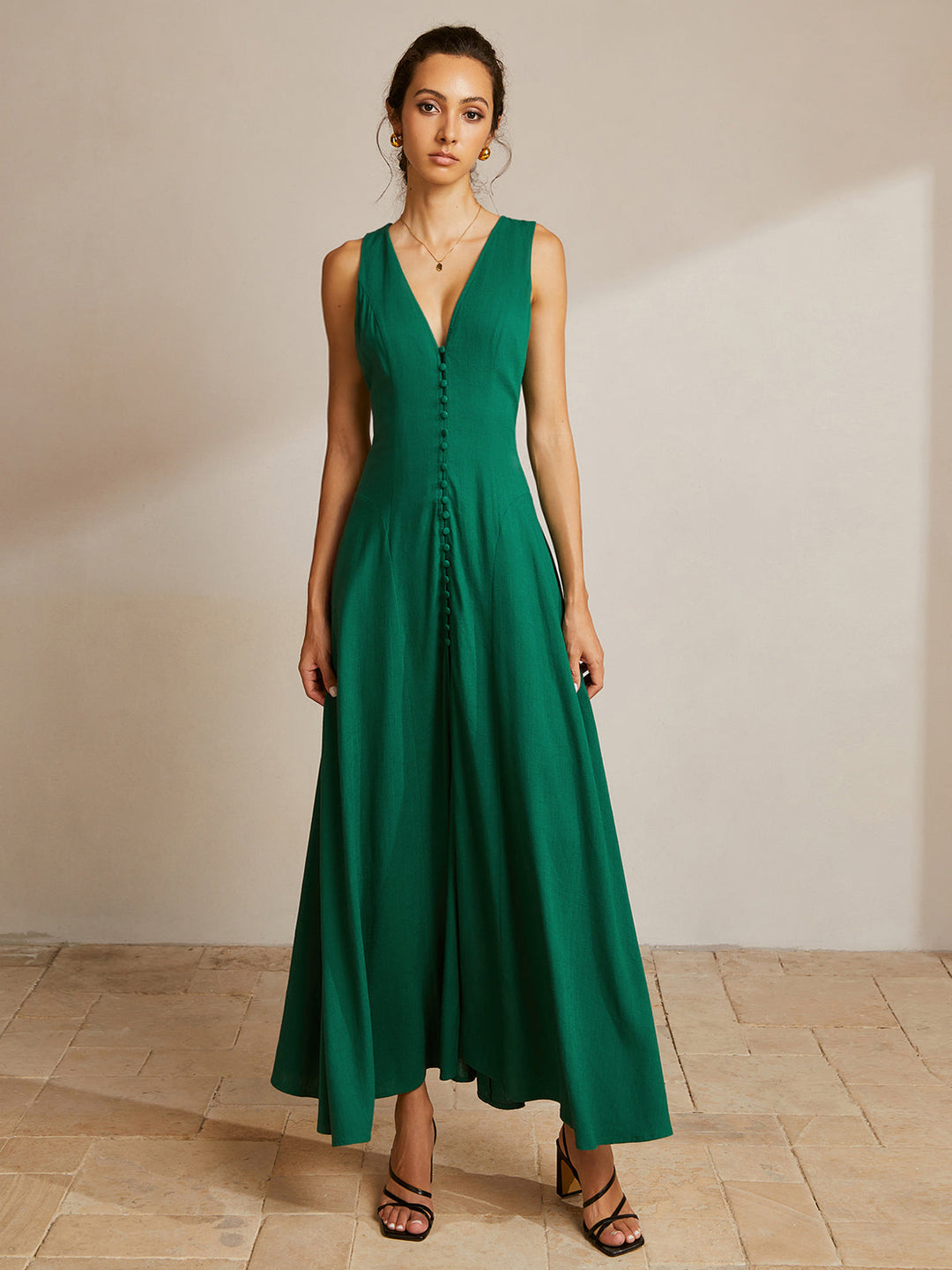 Robe boutonnée sans manches à col en V