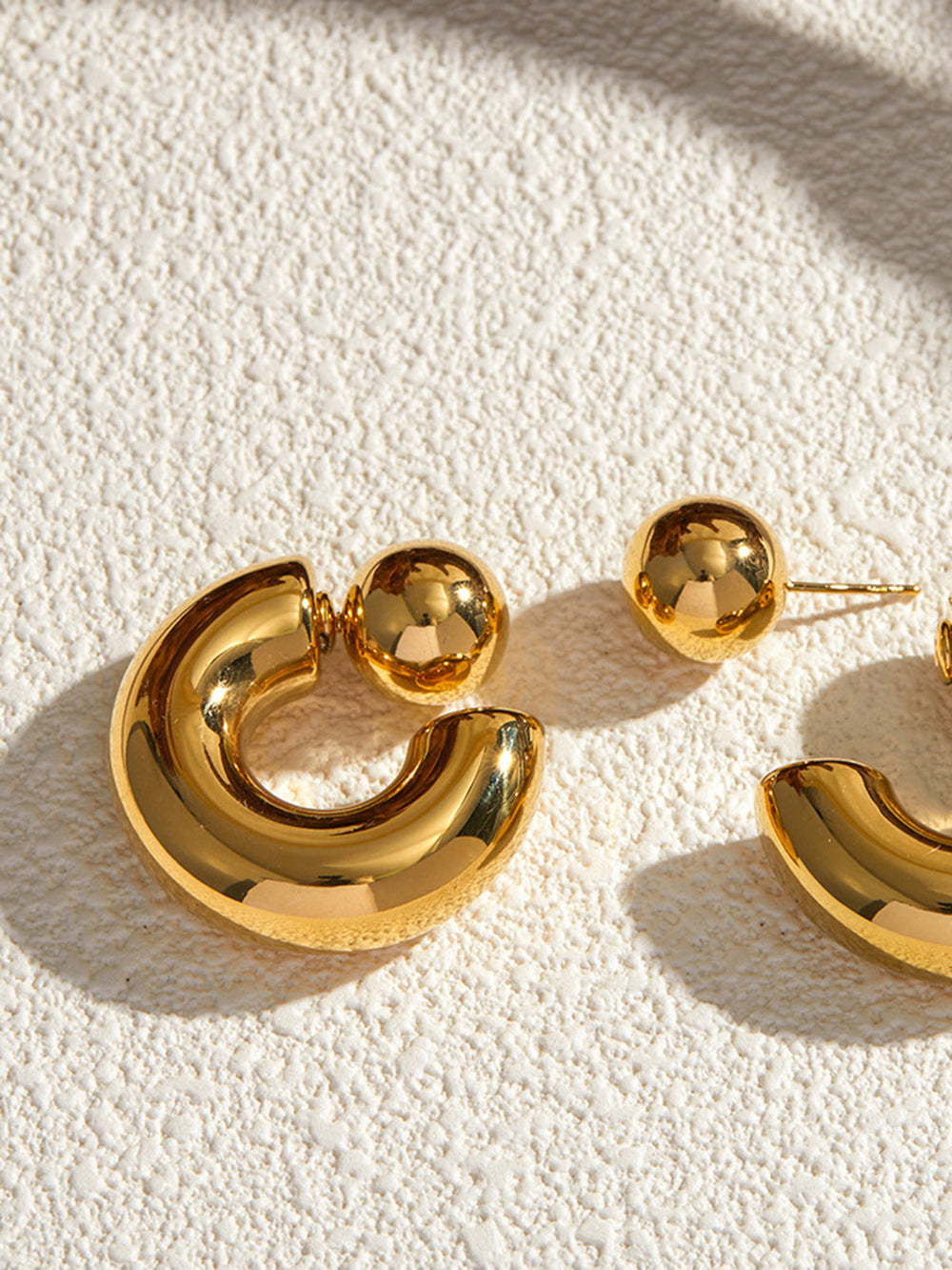 Boucles d'oreilles élégantes en forme de C