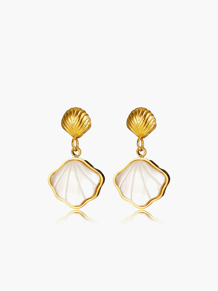 Boucles d'oreilles en nacre dorée