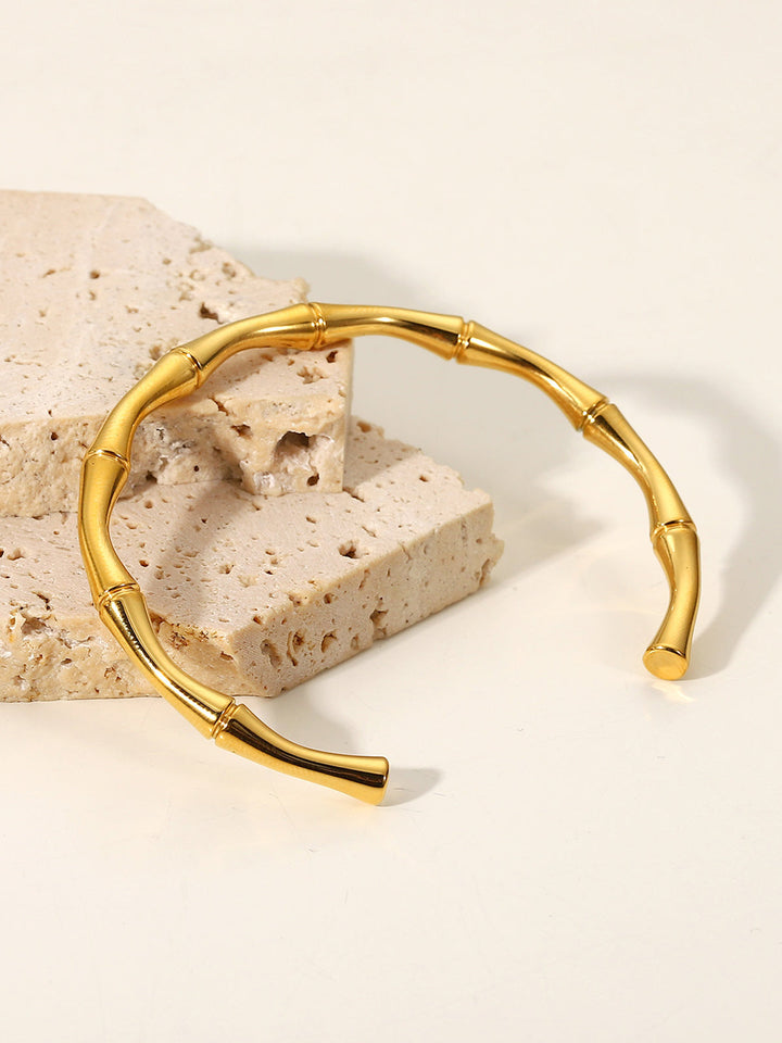 Bracelet Ouvert en Bambou Doré